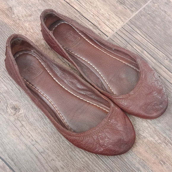 Frye Carson  leather flats - Picture 1 of 8
